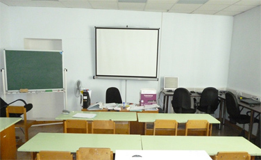 В стенах автошколы ведется подготовка водителей